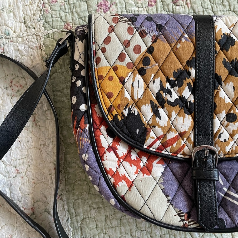 Vera Bradley Slim Saddle Bag Cross Body Strap, Painted Feathers. Like New.